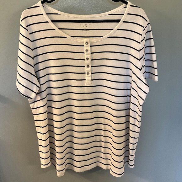 croft & barrow Tops - Croft & Barrow Classic Tee Black/White Stripes Size 1X